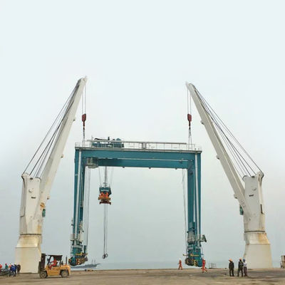 নমনীয় আন্দোলনের সাথে রাবার টায়ার শিপিং কনটেইনার গ্যান্ট্রি ক্রেন 50টন